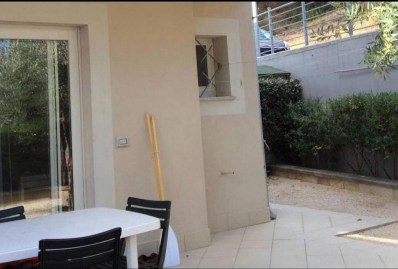 Villetta Federico Climatizzata Con Giardino Privato Viddalba Екстериор снимка