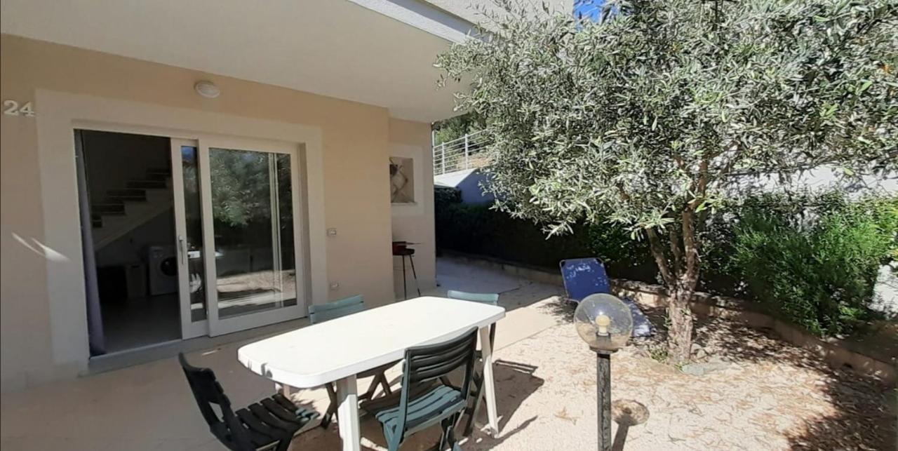 Villetta Federico Climatizzata Con Giardino Privato Viddalba Екстериор снимка